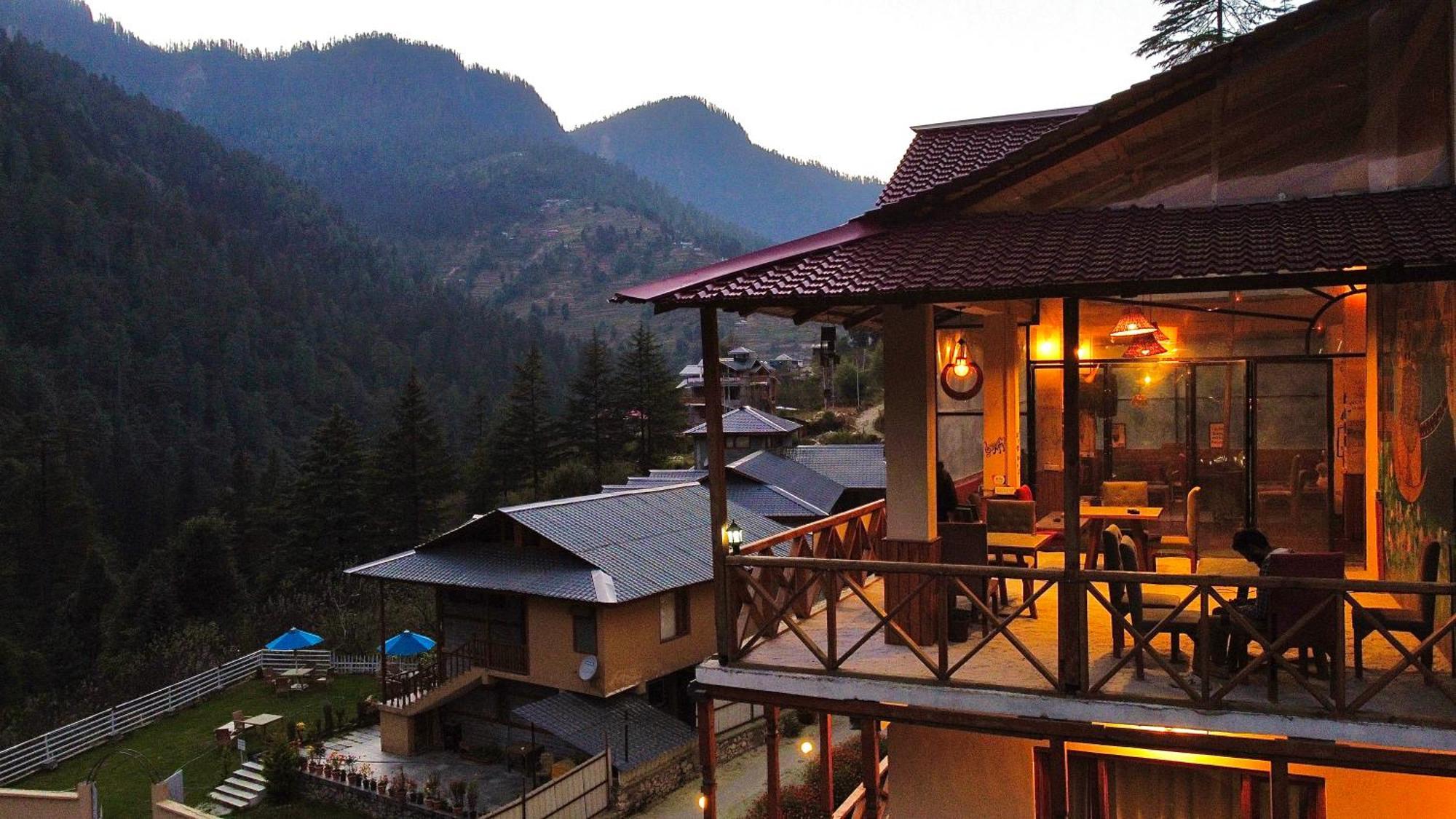 Thepahadians Food & Stay Jibhi Exterior foto